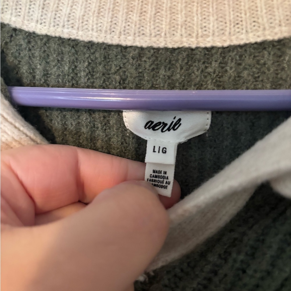 Aerie Olive and Cream Knit Sweater - Picture 3 of 3